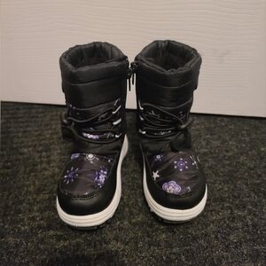 Kids Winter Boots Size 23 (US Size 7)